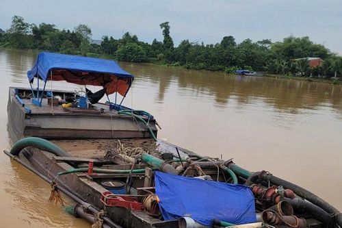 Phát hiện, xử lý 10 phương tiện tàng trữ khoáng sản trái phép
