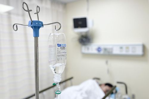 Vụ ngộ độc bánh mì ở TP Hồ Chí Minh: Nam thanh niên bị suy thận cấp do nhập viện trễ