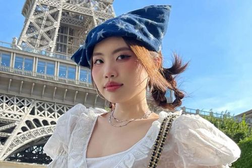 Chiếc máy ảnh 15 triệu của Phương Mỹ Chi