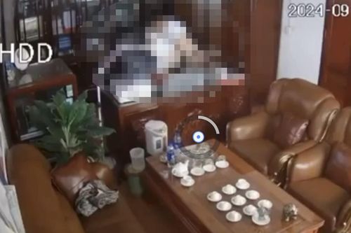 Thông tin mới nhất liên quan đến người đàn ông bị lộ hình ảnh 'nhạy cảm tình ái'