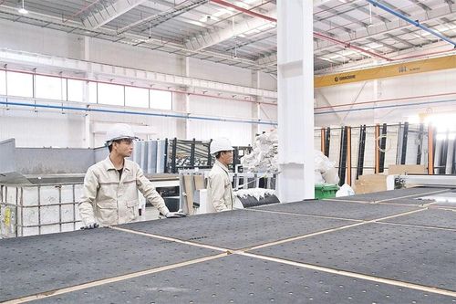 Phản bác luận điệu xuyên tạc, khẳng định kinh tế tư nhân là động lực quan trọng nhất trong nền kinh tế thị trường định hướng XHCN ở Việt Nam hiện nay