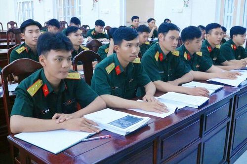 Trung đoàn 20 bồi dưỡng cán bộ trong công tác quản lý tư tưởng quân nhân