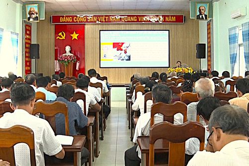 Bồi dưỡng chuyên đề lịch sử Đảng cho 91 bí thư chi bộ