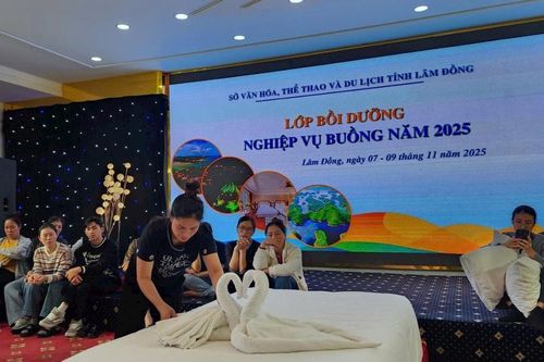 Phát triển nguồn nhân lực du lịch chuyên nghiệp
