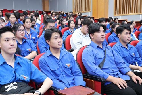 Thông tin chuyên đề Chỉ thị 05 cho gần 500 đoàn viên, sinh viên