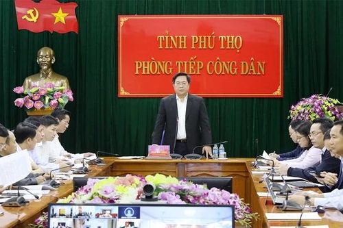 Chủ tịch UBND tỉnh Trần Duy Đông tiếp công dân định kỳ tháng 11