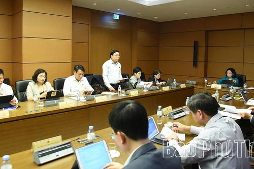 Thảo luận tại Tổ về các Dự án Luật
