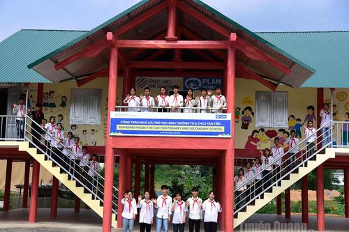 Đồng hành cùng đồng bào dân tộc thiểu số