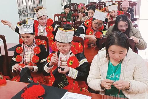 Dạy nghề cho nông dân