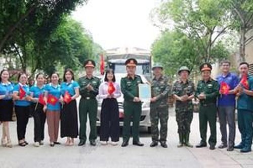 Cán bộ, chiến sĩ Sư đoàn 968 hoàn thành nhiệm vụ khắc phục hậu quả mưa lũ