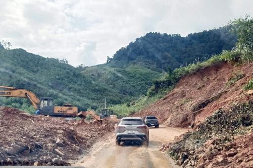 Chung tay hỗ trợ bà con vùng bị thiên tai xã Phước Năng