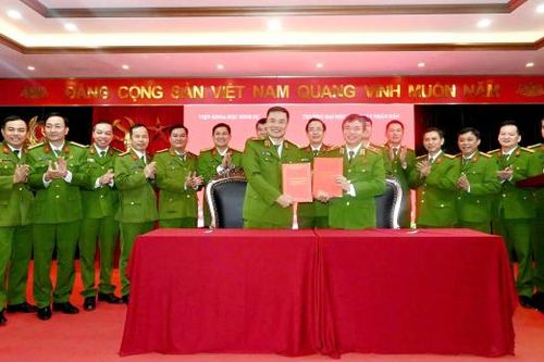 Tăng cường hợp tác giữa Viện Khoa học hình sự và Trường Đại học Cảnh sát nhân dân