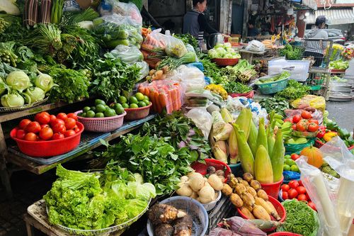 Giá rau xanh tại TP.HCM tăng vọt