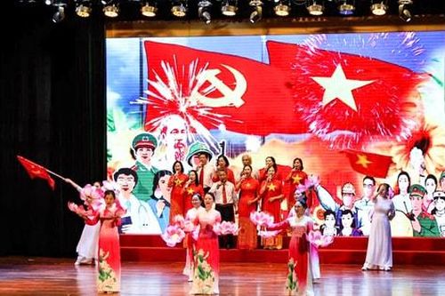 Đặc sắc Liên hoan ca múa nhạc của Hiệp hội UNESCO Hà Nội