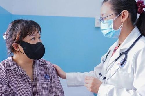 Đã có gần 300 người nghi ngộ độc sau ăn bánh mì cóc cô B, phát hiện thêm vi khuẩn mới