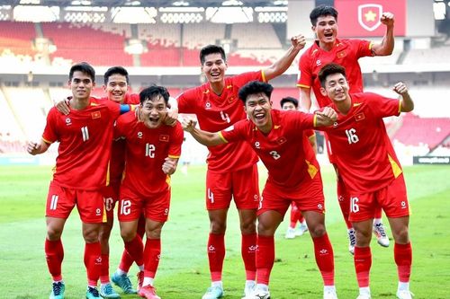 U22 Việt Nam đánh bại chủ nhà Trung Quốc
