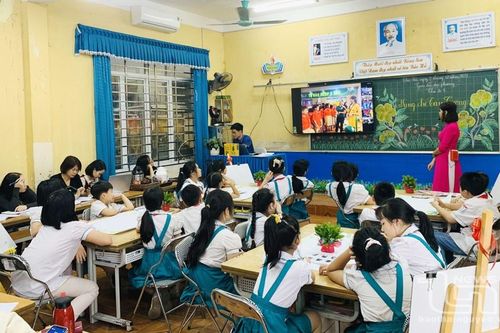 Phát triển giáo dục, bảo tồn văn hóa gắn với giảm nghèo bền vững