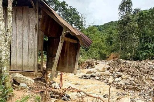 Đà Nẵng: Sớm ổn định nơi ở mới cho người dân vùng sạt lở Trà Tân
