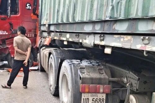 Quảng Trị: Tai nạn giao thông khiến Quốc lộ 12A lên cửa khẩu quốc tế Cha Lo ách tắc
