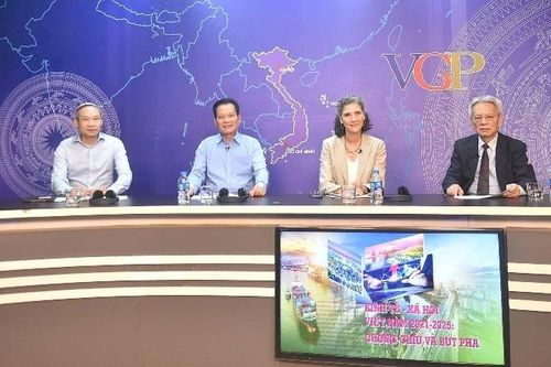 Vững vàng chống chịu, bứt phá phát triển
