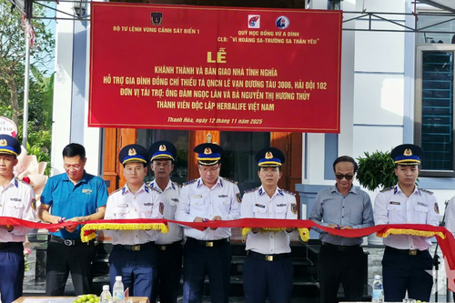 Bộ tư lệnh Vùng Cảnh sát biển 1 tổ chức bàn giao 'Nhà tình nghĩa'