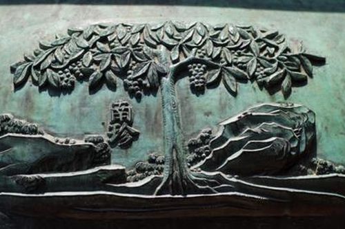 Lụt nguồn trôi trái lòn bon…