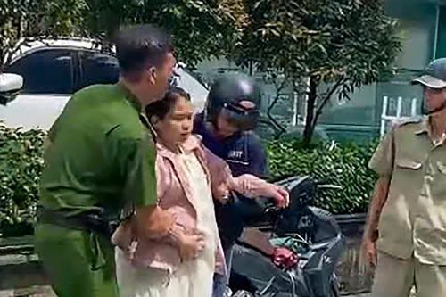 Công an phường Phú Thọ hỗ trợ kịp thời thai phụ đau bụng giữa đường