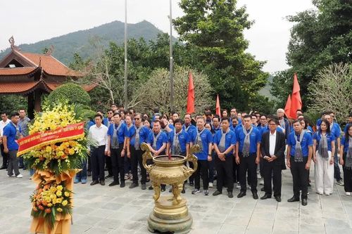 Đoàn công tác TPHCM thăm các địa chỉ đỏ tại Thái Nguyên và Tuyên Quang