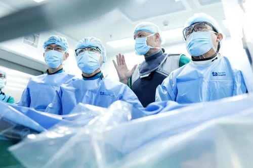 Việt Nam có thêm trung tâm thực hiện kỹ thuật thay van động mạch chủ qua đường ống thông