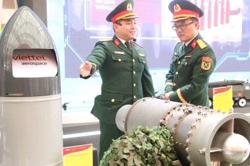 Đề xuất phụ cấp 550% lương hiện hưởng thu hút nhân tài vào quân đội