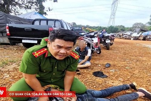 Nghiện trộm xe máy, Công an truy đuổi 'bắt nóng'