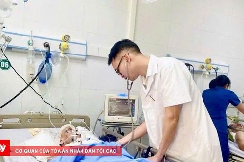 Người phụ nữ trở về từ 'cõi chết' khi bị uốn ván toàn thể sau phẫu thuật tắc ruột