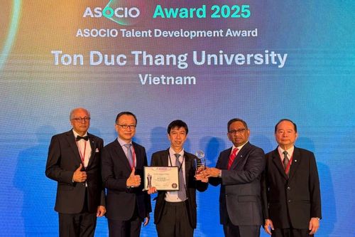 Trường Đại học Tôn Đức Thắng nhận Giải Phát triển tài năng tại ASOCIO 2025