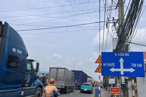 TP Hồ Chí Minh phân làn xe trên tuyến Mỹ Phước - Tân Vạn sau vụ tai nạn 3 người tử vong