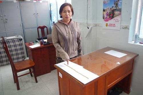 Bắt người phụ nữ giả vờ mua vàng, trộm dây chuyền