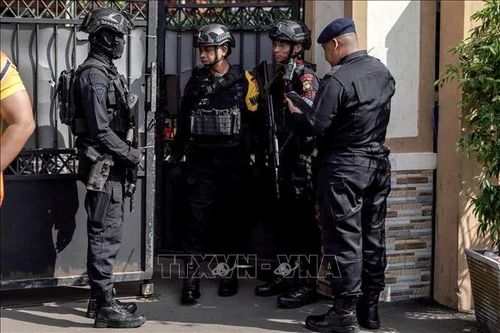 Indonesia: Phát hiện 7 quả bom tự chế tại trường trung học