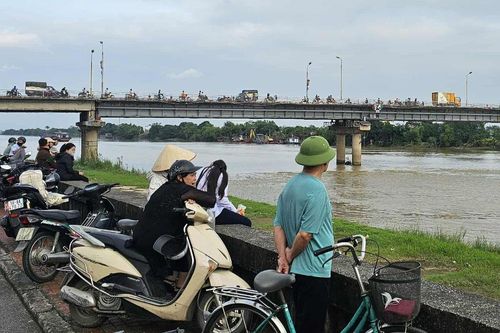 Vụ chú rể Ninh Bình nghi nhảy cầu đúng ngày rước dâu: Hé lộ lần trò chuyện cuối cùng với mẹ