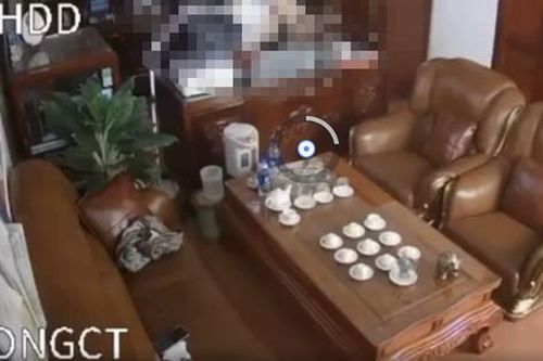 Vụ người đàn ông bị lộ hình ảnh 'nhạy cảm tình ái': Ranh giới giữa vi phạm đạo đức và vi phạm pháp luật