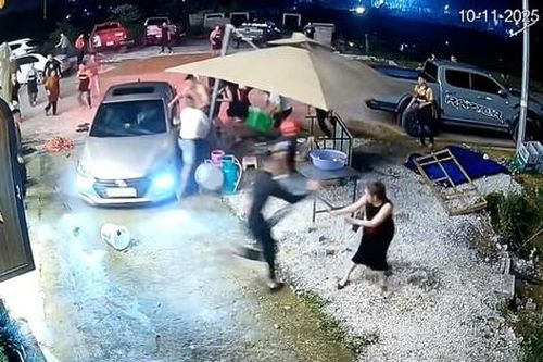 Nghệ An: Ẩu đả trong ngày khai trương quán ăn, 10 người bị khởi tố