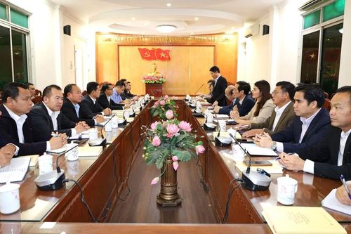 Ban Tuyên giáo và Dân vận Tỉnh ủy làm việc, chia sẻ kinh nghiệm với Đoàn cán bộ lãnh đạo quản lý Báo chí và Truyền thông Lào