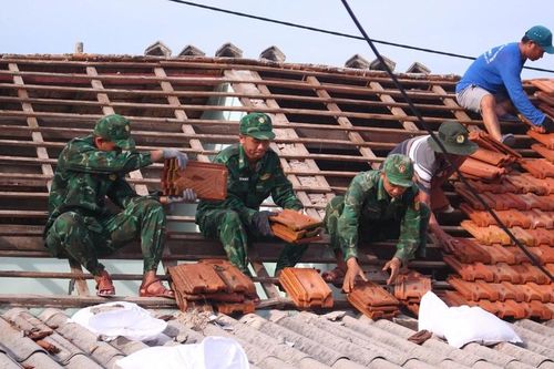 Đảo tiền tiêu Nhơn Châu gượng dậy sau bão số 13