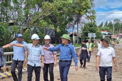 Hỗ trợ người dân khắc phục bão lũ kịp thời, đúng đối tượng, công khai, minh bạch