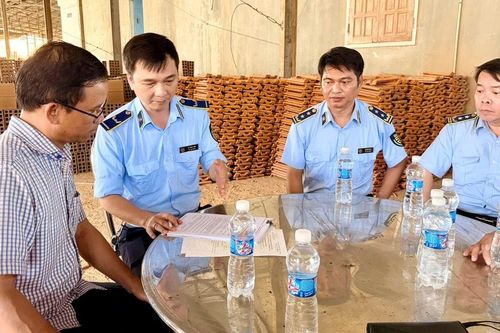 Tiếp tục giám sát, không để xảy ra tình trạng găm hàng, đẩy giá trục lợi sau bão