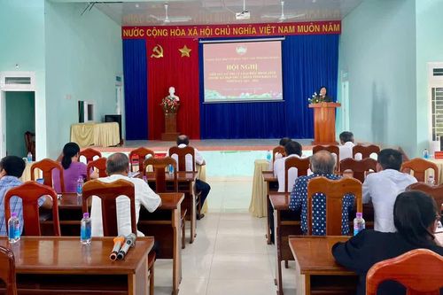 Đại biểu HĐND tỉnh tiếp xúc cử tri xã Diên Lạc