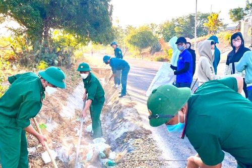 Tuổi trẻ biên phòng xung kích nơi biên giới