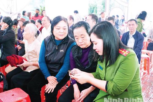 Tâm huyết, trách nhiệm đóng góp ý kiến vào dự thảo các văn kiện trình Đại hội XIV của Đảng