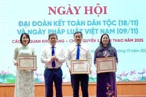 Đảng ủy xã Lâm Thao tổ chức Ngày hội Đại đoàn kết toàn dân tộc và hưởng ứng Ngày Pháp luật Việt Nam năm 2025
