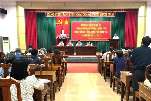 Đại biểu HĐND tỉnh tiếp xúc cử tri trước kỳ họp thứ 4