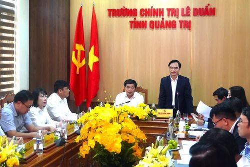 Đoàn công tác Học viện Chính trị Quốc gia Hồ Chí Minh khảo sát Trường Chính trị Lê Duẩn đạt chuẩn mức 1