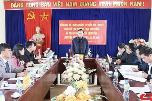 Đồng chí Phó Chủ tịch Thường trực UBND tỉnh làm việc với xã Bắc Yên và Tà Xùa